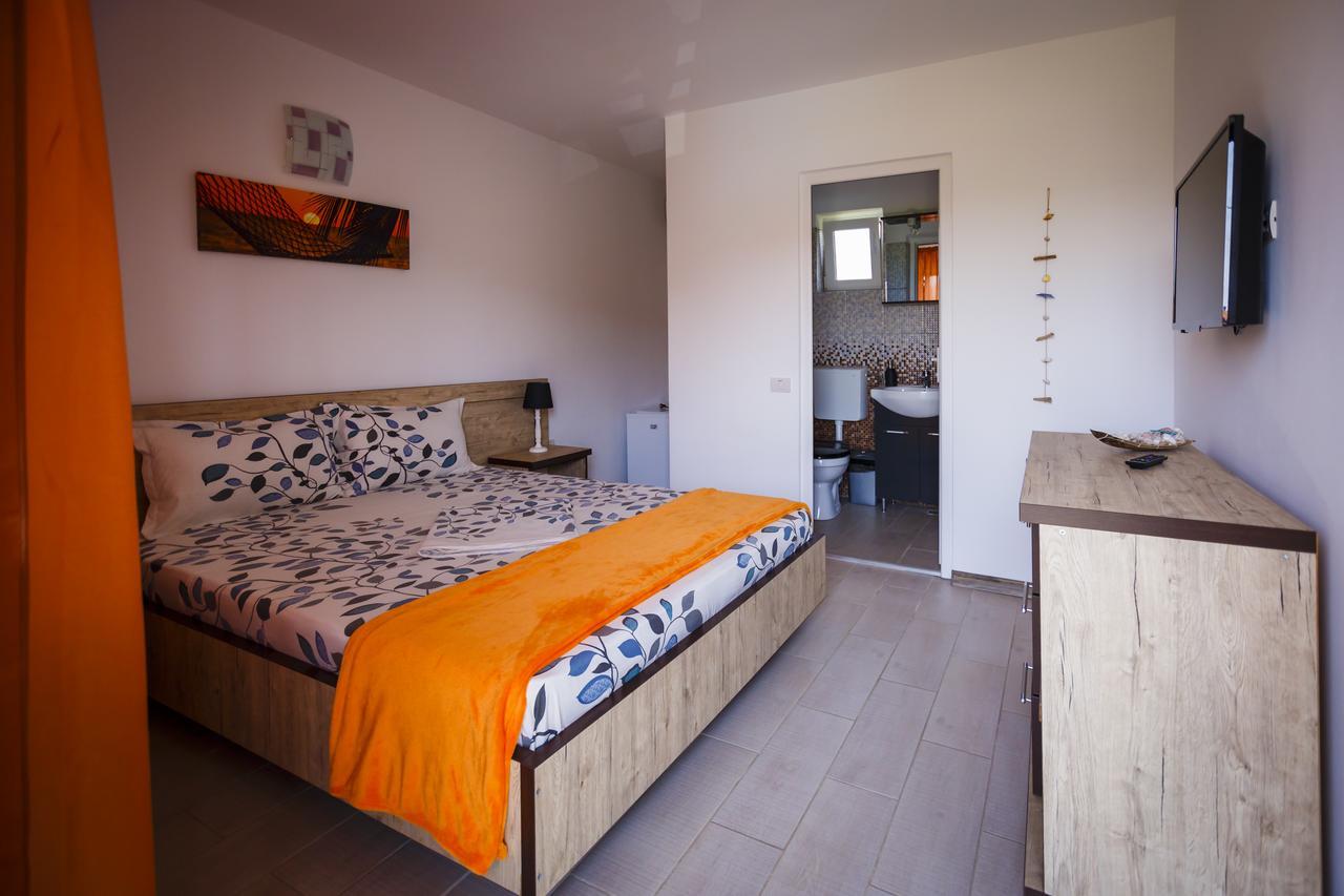 Pensiunea Casa Tudorascu Vama Veche Exterior foto