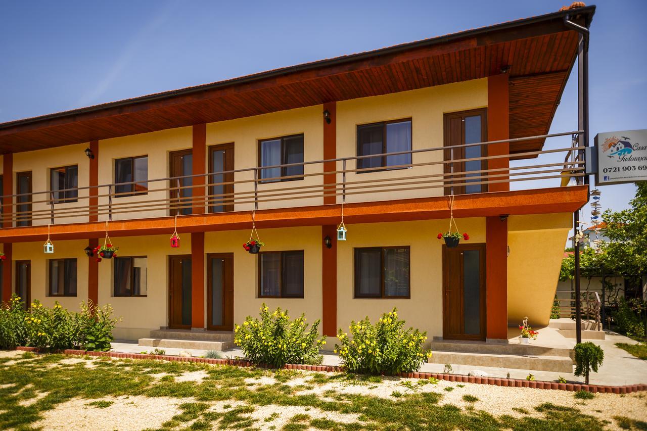 Pensiunea Casa Tudorascu Vama Veche Exterior foto